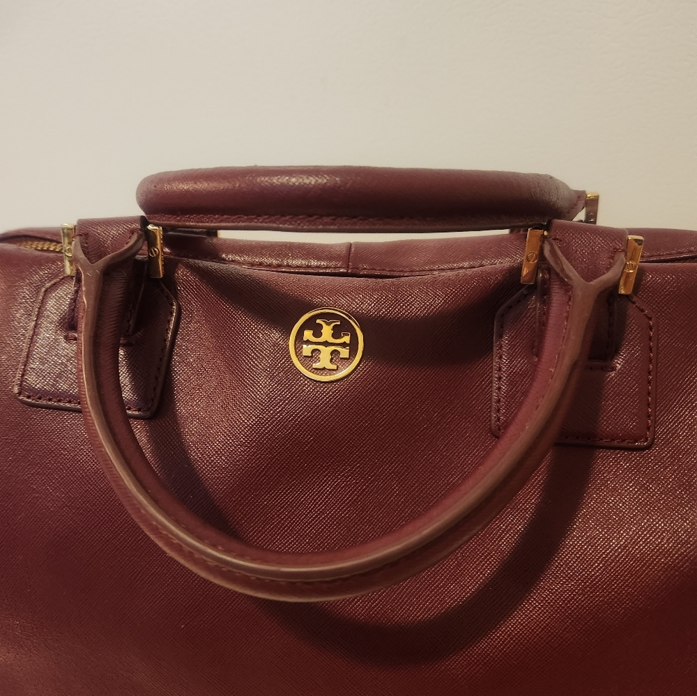 Hand Bag - Picture 3 of 16
